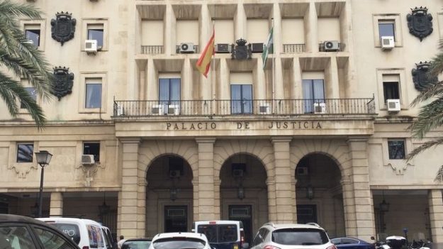 LAS CLÁUSULAS SUELO EN LA AUDIENCIA PROVINCIAL DE SEVILLA LAS CLÁUSULAS SUELO EN LA AUDIENCIA PROVINCIAL DE SEVILLA