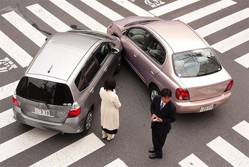 ACCIDENTES DE TRÁFICO ACCIDENTES DE TRÁFICO - INDEMNIZACIÓN POR DAÑOS